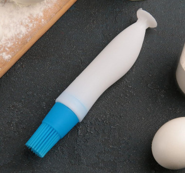 Кисть с резервуаром д/масла и присоской&quot;Фобос&quot; 17*4см. МИКС — Posudio