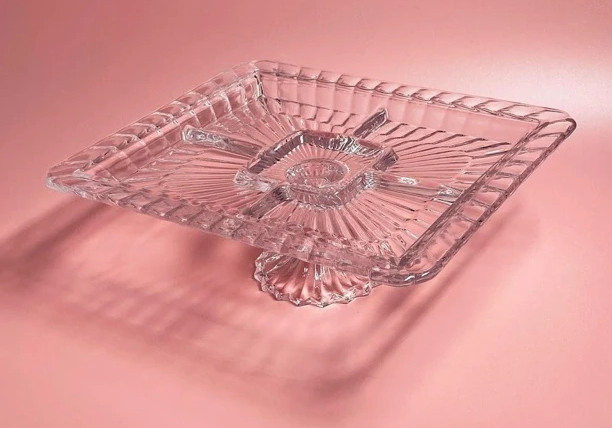 Менажница квадратная 35,6см. на ножке в под. уп. стекло фото 1 &mdash; Posudio