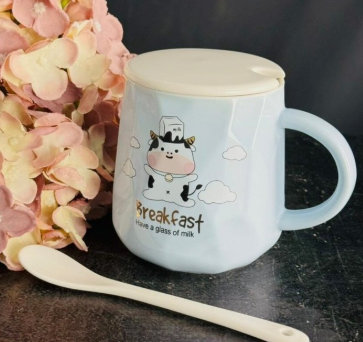 Детская кружка 420мл с крышкой и ложкой в под.уп. (х36)Фарфор 315-056 фото 1 — Posudio