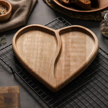 Менажница&quot;СЕРДЦЕ&quot; 25*25см. 2секц. массив бука — Posudio