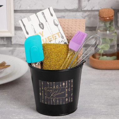 Набор подарочный&quot;My kitchen&quot; ведро,полотенце 35*60,лопатка,кисить,венчик,губка — Posudio