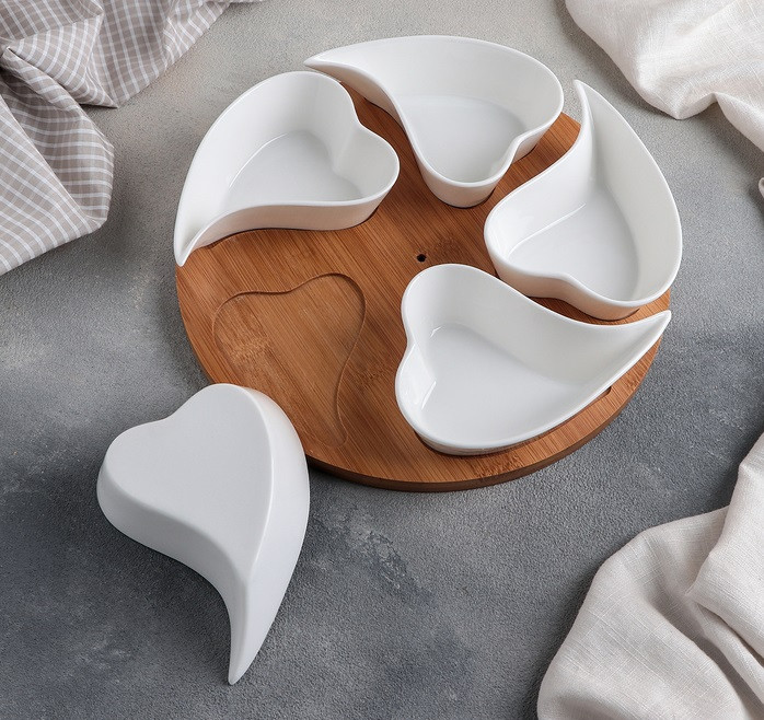 Набор соусников «Эстет. Сердца», 200 мл, 5 шт, на деревянной подставке, цвет белый фото 1 &mdash; Posudio
