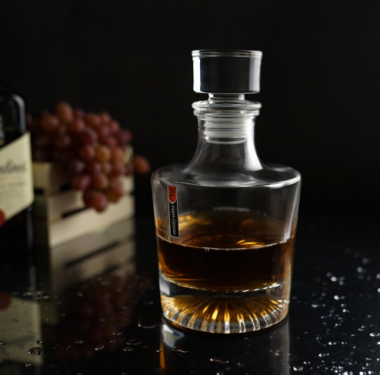 Штоф "Shell"  с крышкой 750мл P.L. &mdash; Posudio