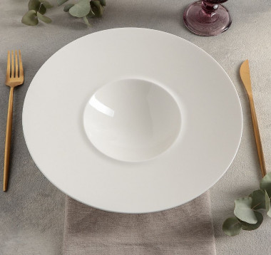 Тарелка гурме с широким римом 28см Prime APR00012028 — Posudio