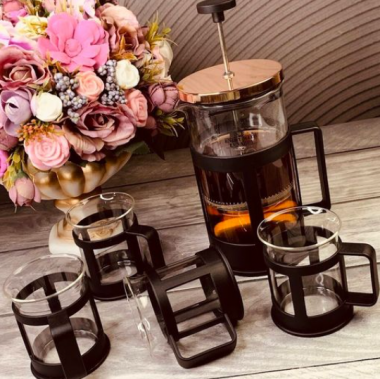 Френч-пресс 1000мл и 4 стакана 200мл в под.уп.(х12)Стекло 139-037 — Posudio